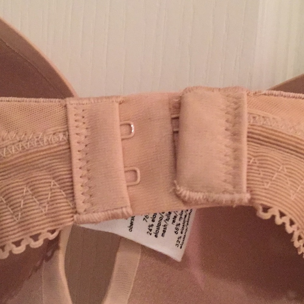 Calvin Klein Women’s Padded Underwire Bra - Picture 5 of 7